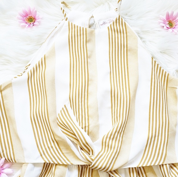 Stripe Halter Tie Front Romper 💕 - Picture 3 of 5